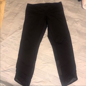 Lululemon crop leggings with pattern